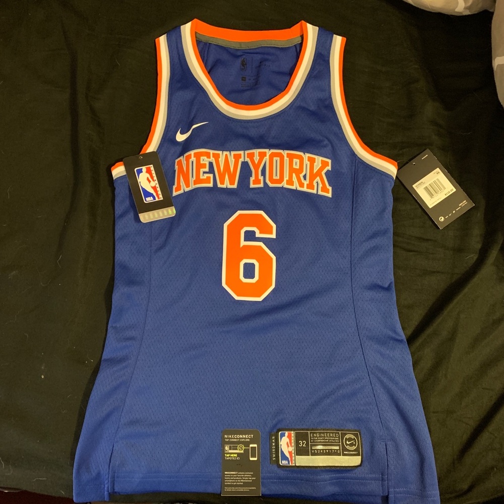 SOLD New York Knicks Women’s Nike NBA Jersey - Picture 1 of 5